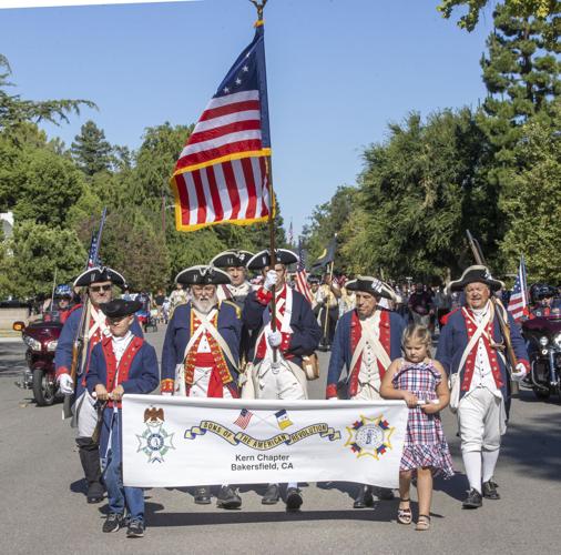 parade B09I5527.jpg