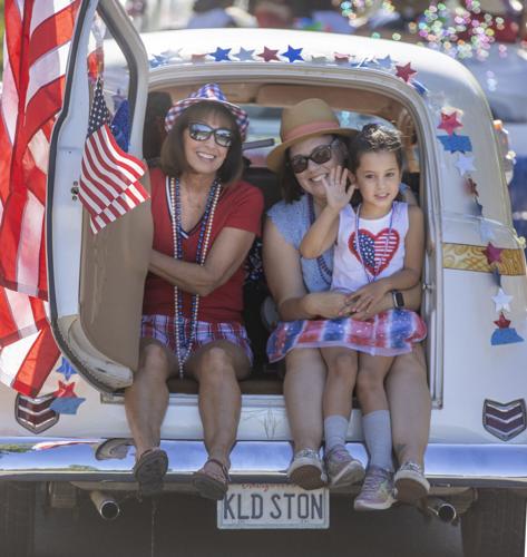 parade B09I5732.jpg
