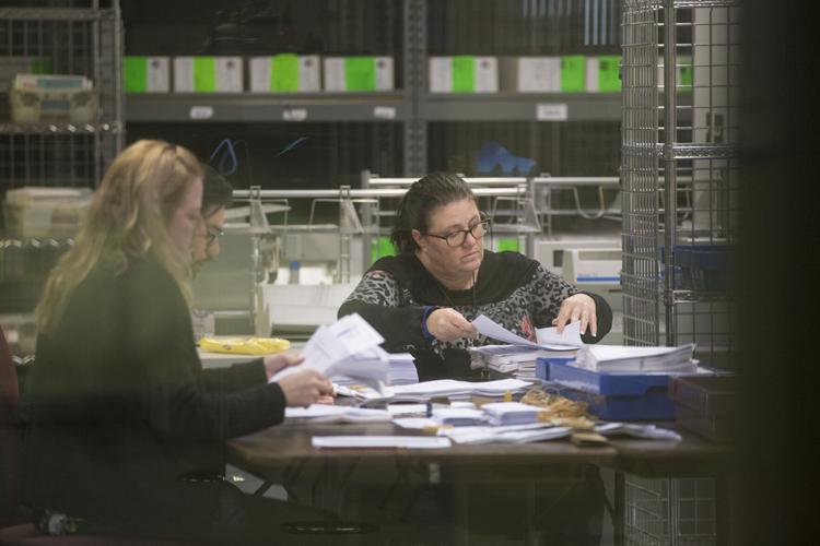 20221222-bc-ballotcounting