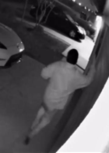 PIC 2 MAN KNOCKING ON DOOR
